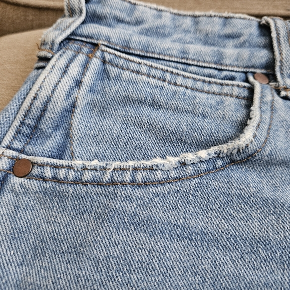 Wrangler Billabong High Rise Jean Shorts Blue Denim Women's - Picture 4 of 13